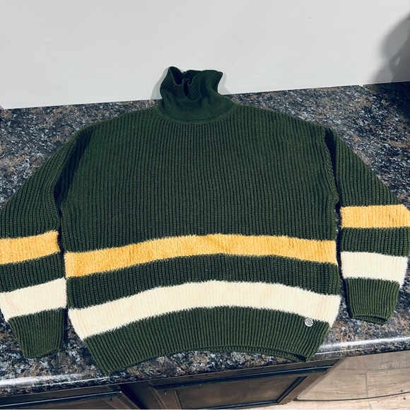 Campus Sutra Turtle Neck Green Gold Sweater Women’s Large - Picture 4 of 7